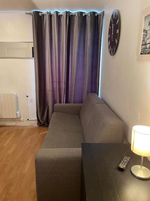 Appartement 14 *