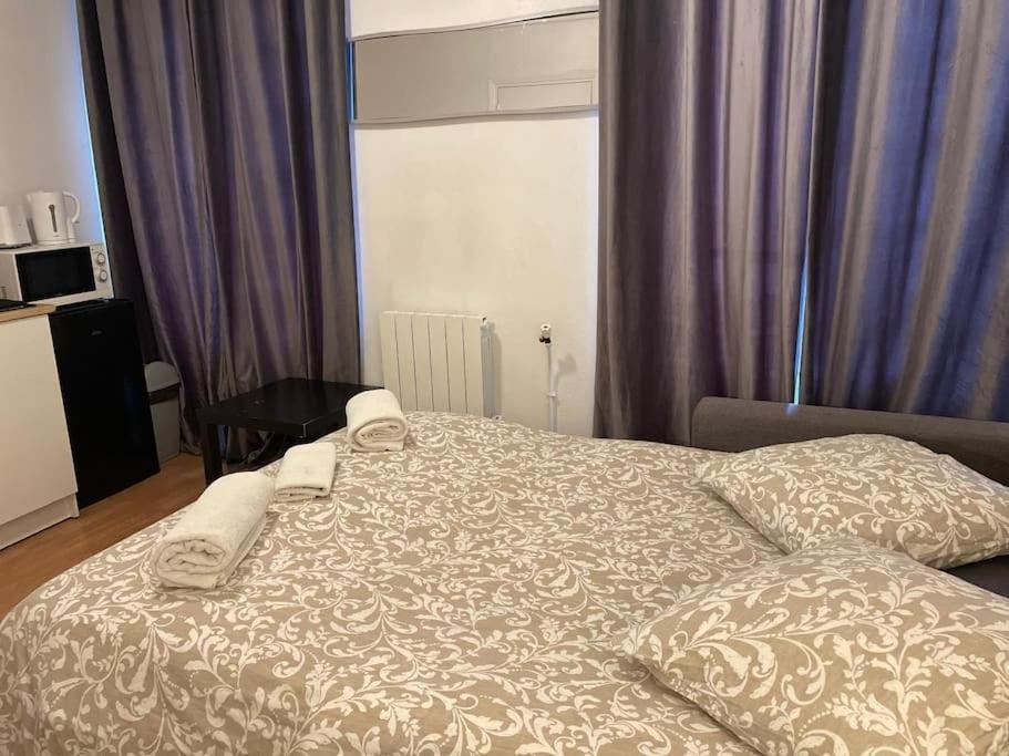 Appartement 14 *
